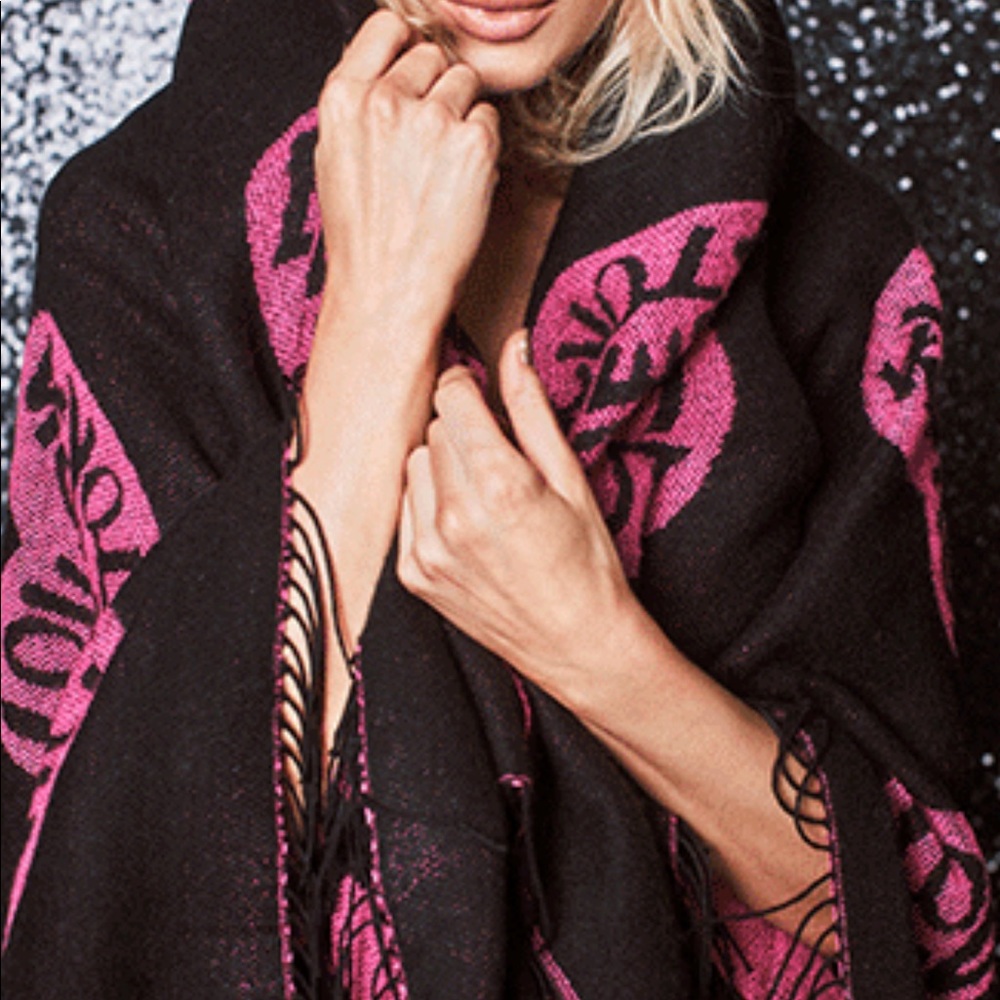 Blanket, Brand New, Victoria’s Secret